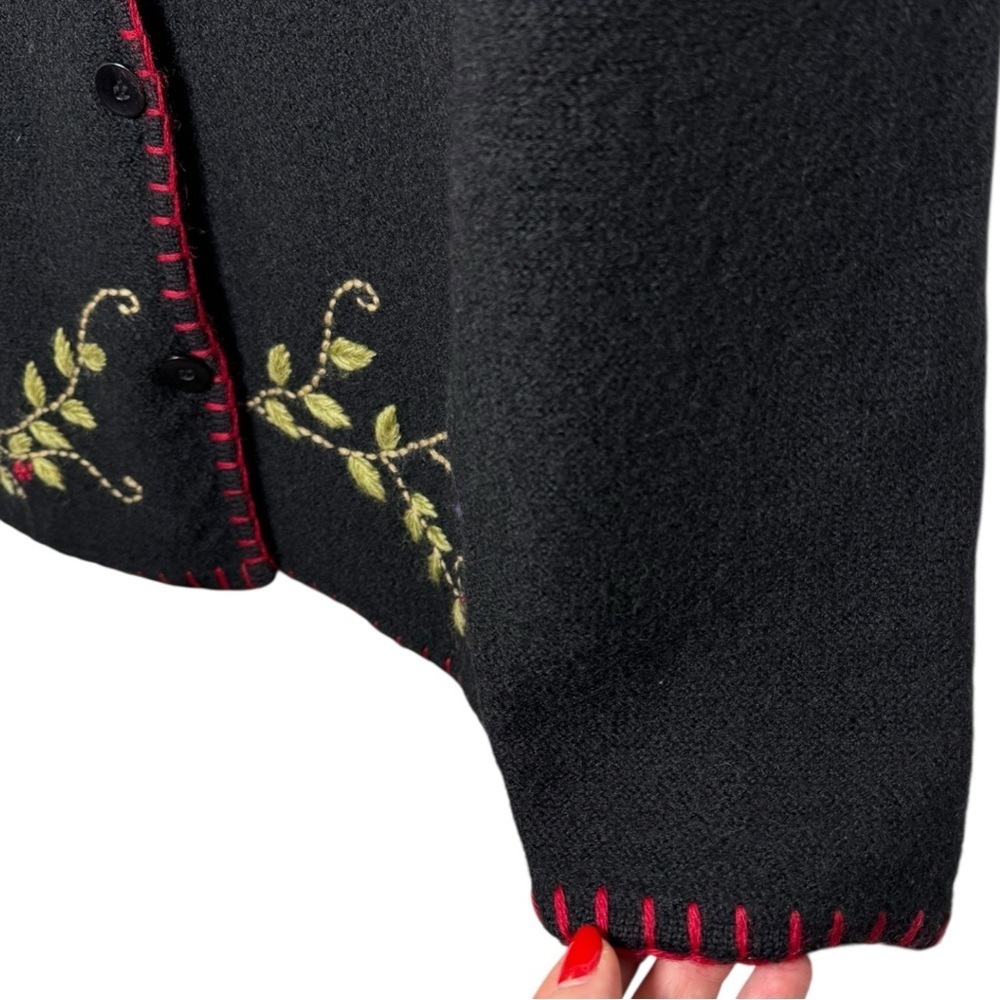 Vintage Floral Embroidered Boiled Wool Cardigan Sweater Jacket Size Large Black - Picture 4 of 8